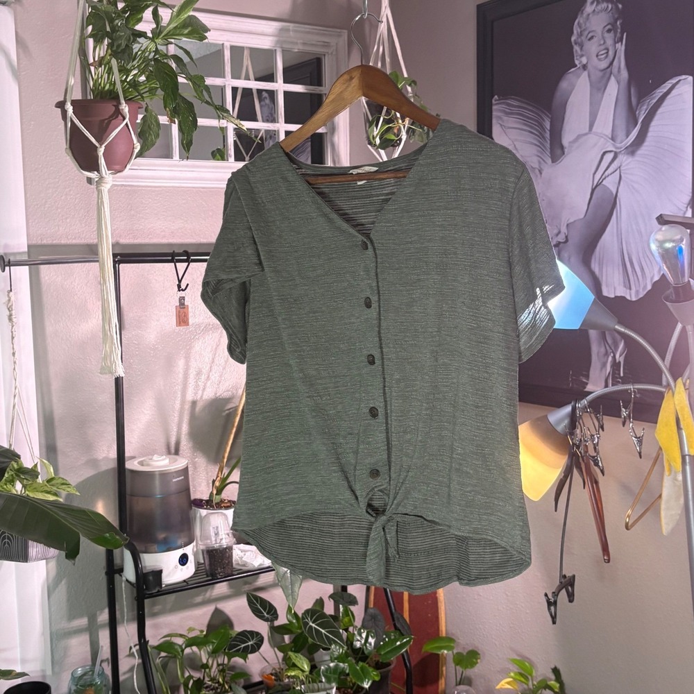 Weatherproof Olive Green Button Front Tie Hem Short‎ Sleeve Top XL